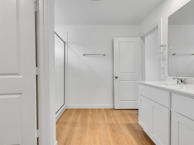 Building Photo - 9011 Serene Hvn Dr