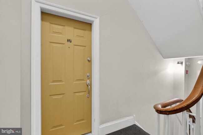 Building Photo - 1708 Pine St