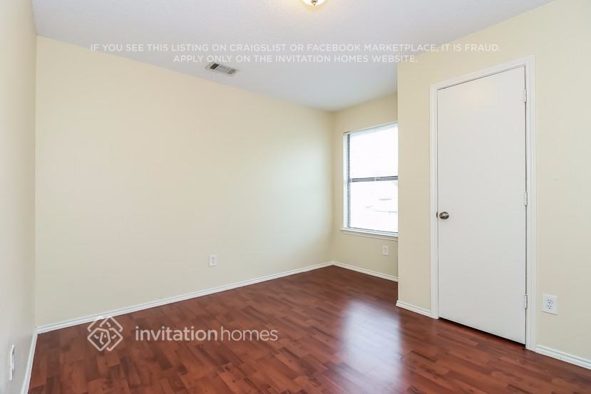 Building Photo - 6941 Brixham Dr
