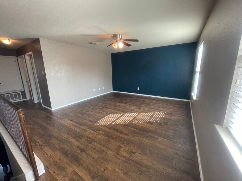 Building Photo - 411 Marquitos Drive