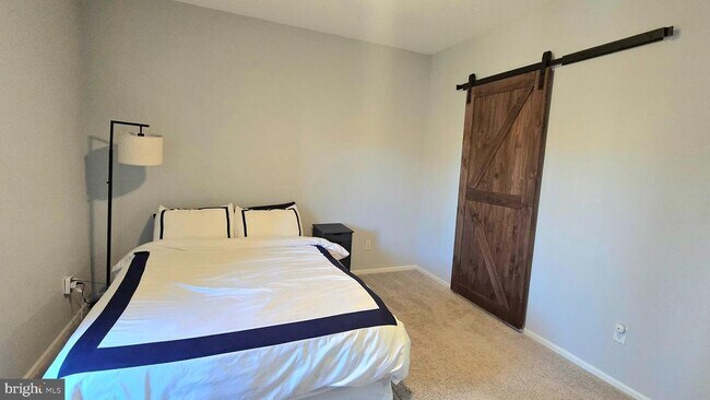 Building Photo - 14314 Climbing Rose Way