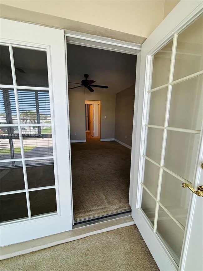 Building Photo - 1323 Bayshore Dr