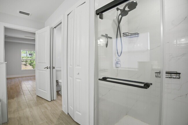 Building Photo - 4593 SW Bradbury St