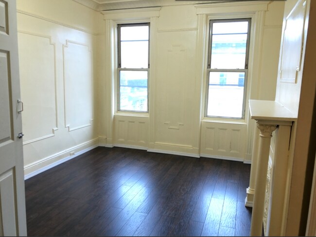 Building Photo - 676 Seneca Ave