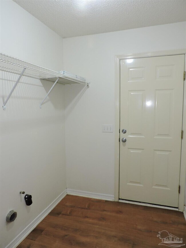 Building Photo - 2552 Southern Oaks Dr