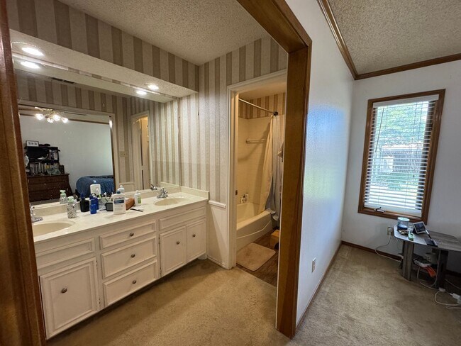 Building Photo - Available July 10th with storage shed & all appliances included!