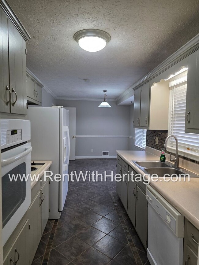 Building Photo - WOW! Fantastic 5 Bedroom/ 2 Bath Ranch With All The Upgrades / Great Location / Popular Alexander...