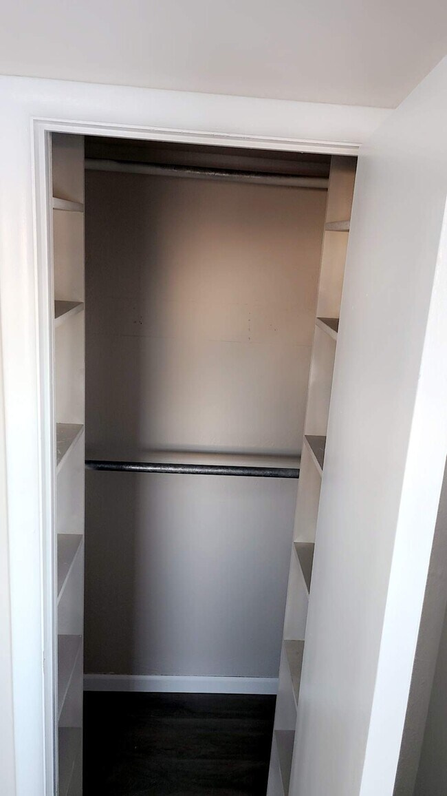 Building Photo - 210 South St