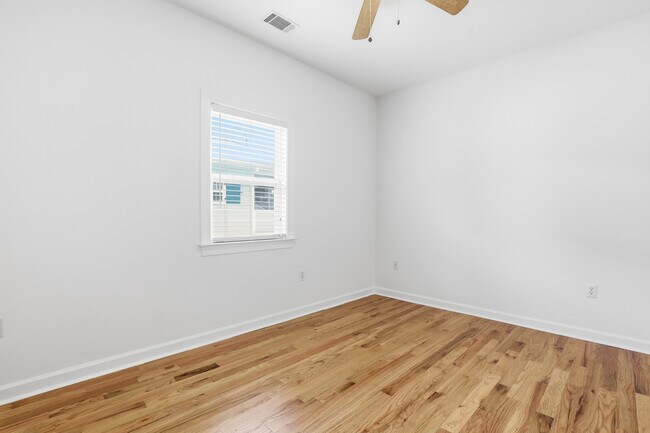 Building Photo - Lowcountry living on beautiful Whitemarsh Island