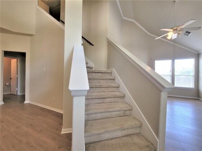 Building Photo - 16302 Sitella Ct