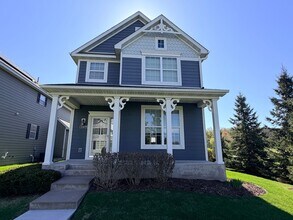 Building Photo - Gorgeous 3BR Home in the Coveted Dancing Waters Community of Woodbury!