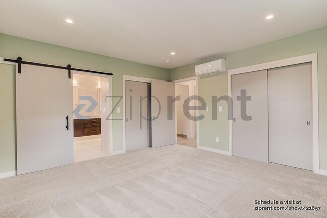 Building Photo - 718 N 49th St