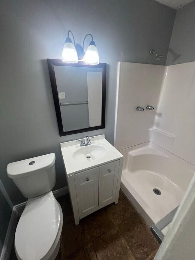 Building Photo - Huge 5 bedroom home in Lawrenceville NOW READY!