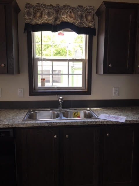 Building Photo - 61 Meadowlark Ln