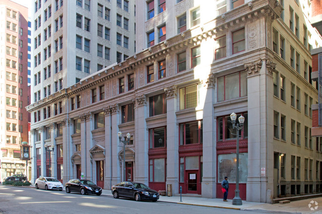 Marquette Building - Marquette Apartments