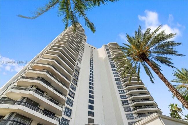 Building Photo - 19101 NE 36th Pl