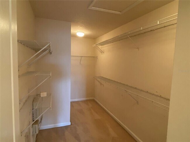 Building Photo - 4626 Pond Ridge Dr