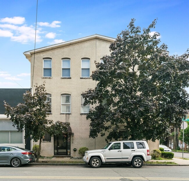 Building Photo - 316-1301-3-324 Jefferson St
