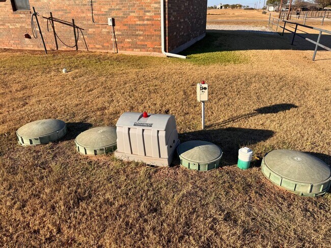 Building Photo - Unique 1 Bed 1 Bath In The Country!