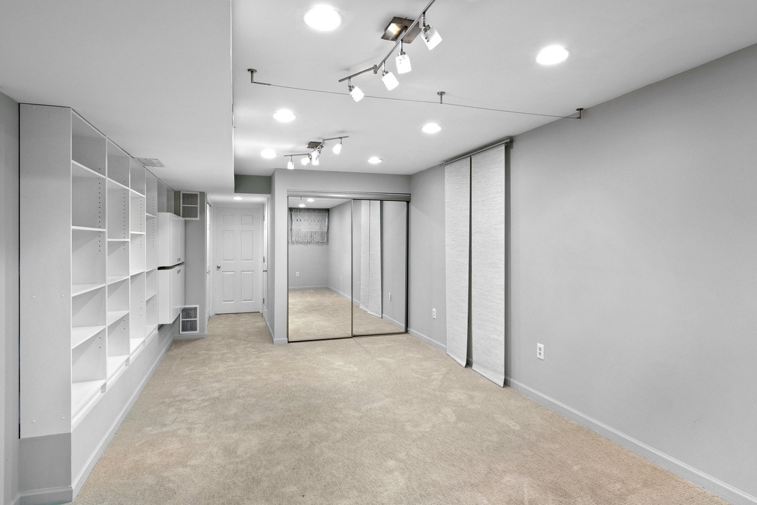 Building Photo - 4303 Laclede Ave