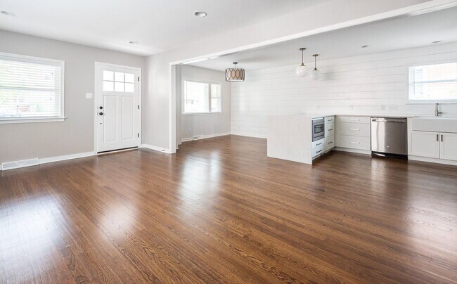 Building Photo - 4808 Hanover Ave