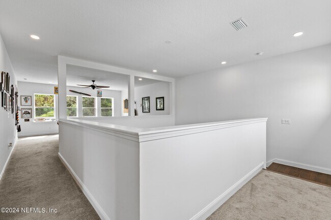 Building Photo - 452 Quail Vista Dr