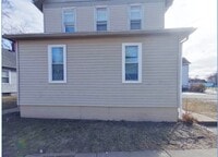 Building Photo - 865-869-869 Clifford Ave