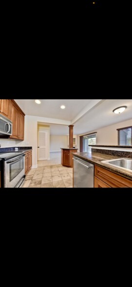 Building Photo - 3137 Via Alicante