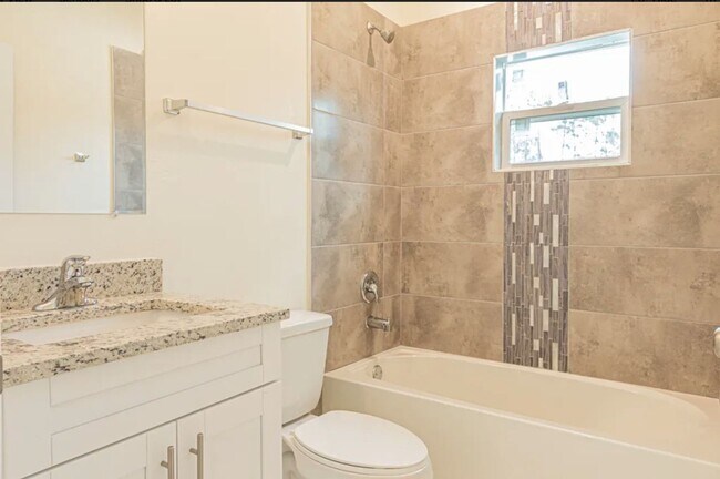 Building Photo - Great Location in Lake Placid-Large Three Bedroom-Two Bath+ a DEN!!