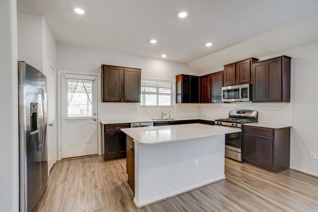 Building Photo - 3352 Lauren Nicole Ln