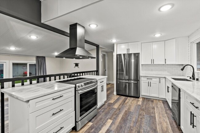 Building Photo - Updated 3 bed Bonney Lake home on dead end street