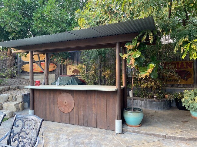 Building Photo - Coming Soon... Beautifully Updated Home in Central Location