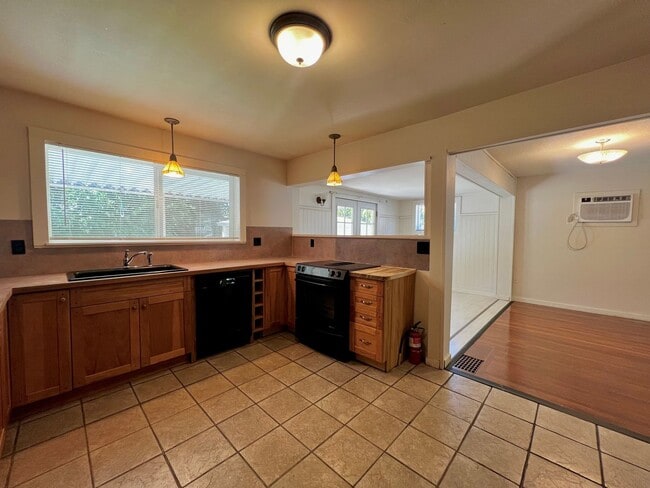Building Photo - House in Yakima!