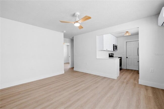 Building Photo - 13388 1st St E