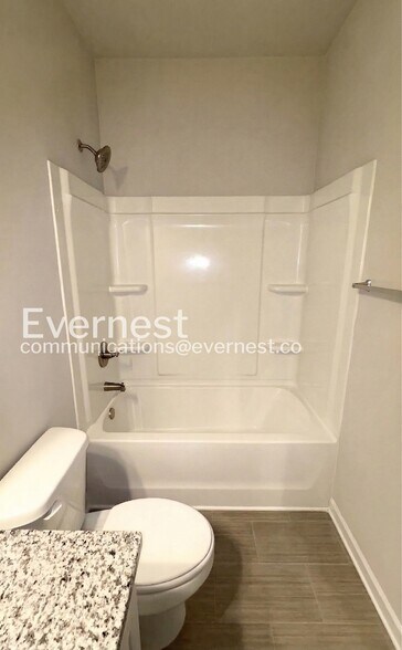 Building Photo - 105 Culver St