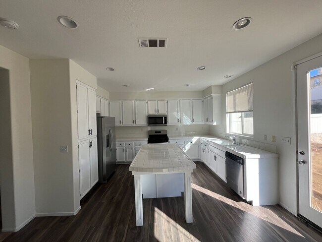 Building Photo - 11155 Picard Pl