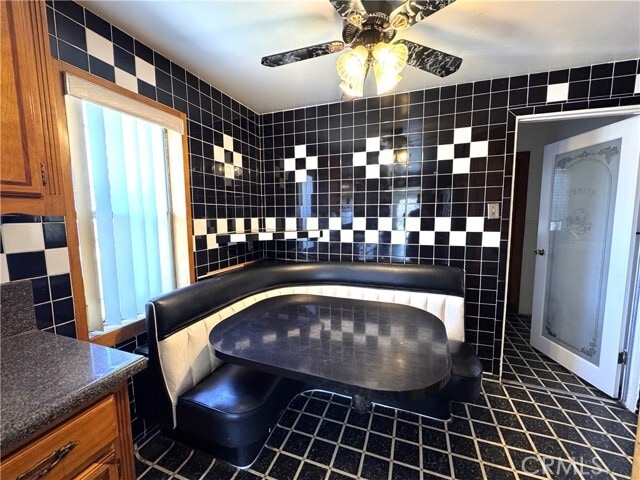 Building Photo - 1049 W 65th Pl