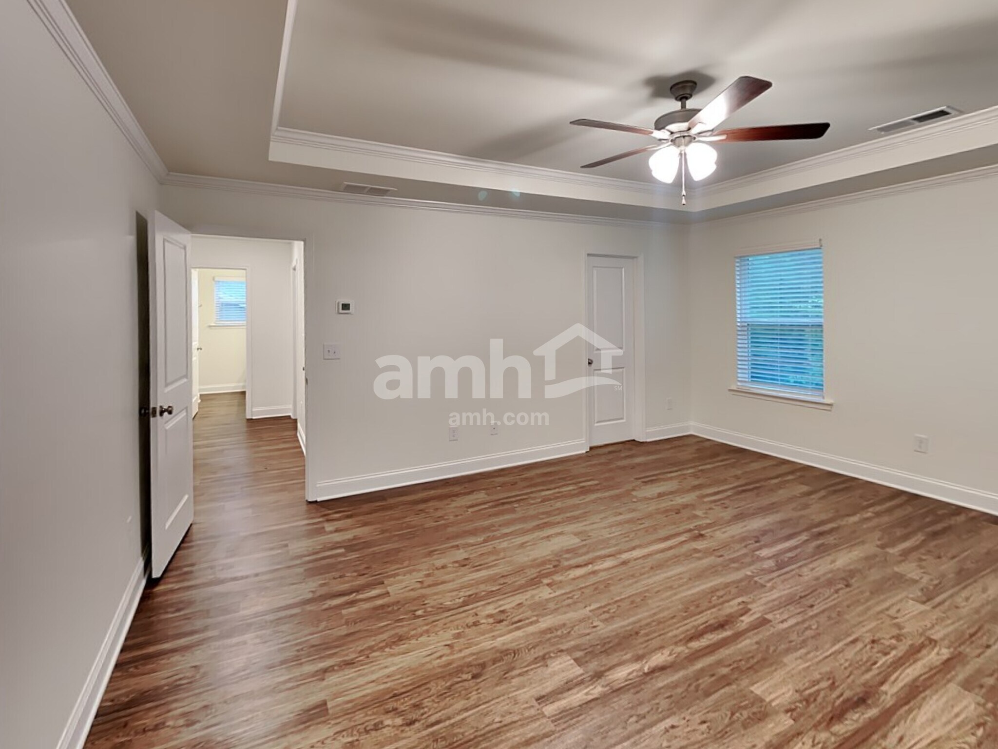 Building Photo - 574 Slew Dr