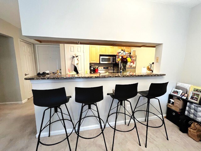 Bar - 3307 Wyndham Cir
