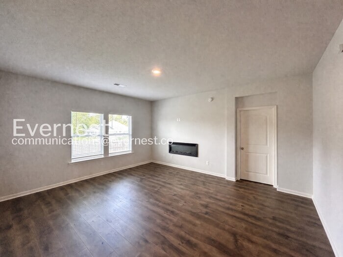 Building Photo - 8329 Gum Pond Dr