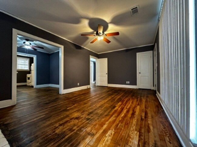 Building Photo - 3BR Home in Capitol Heights