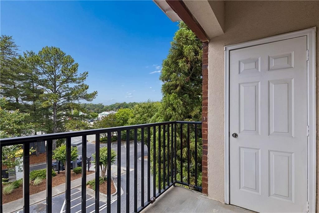 Building Photo - 1850 Cotillion Dr