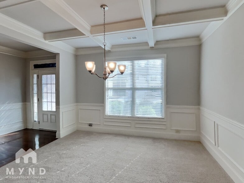 Building Photo - 5971 Wolf Creek Dr