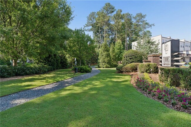 Building Photo - 857 Constellation Dr