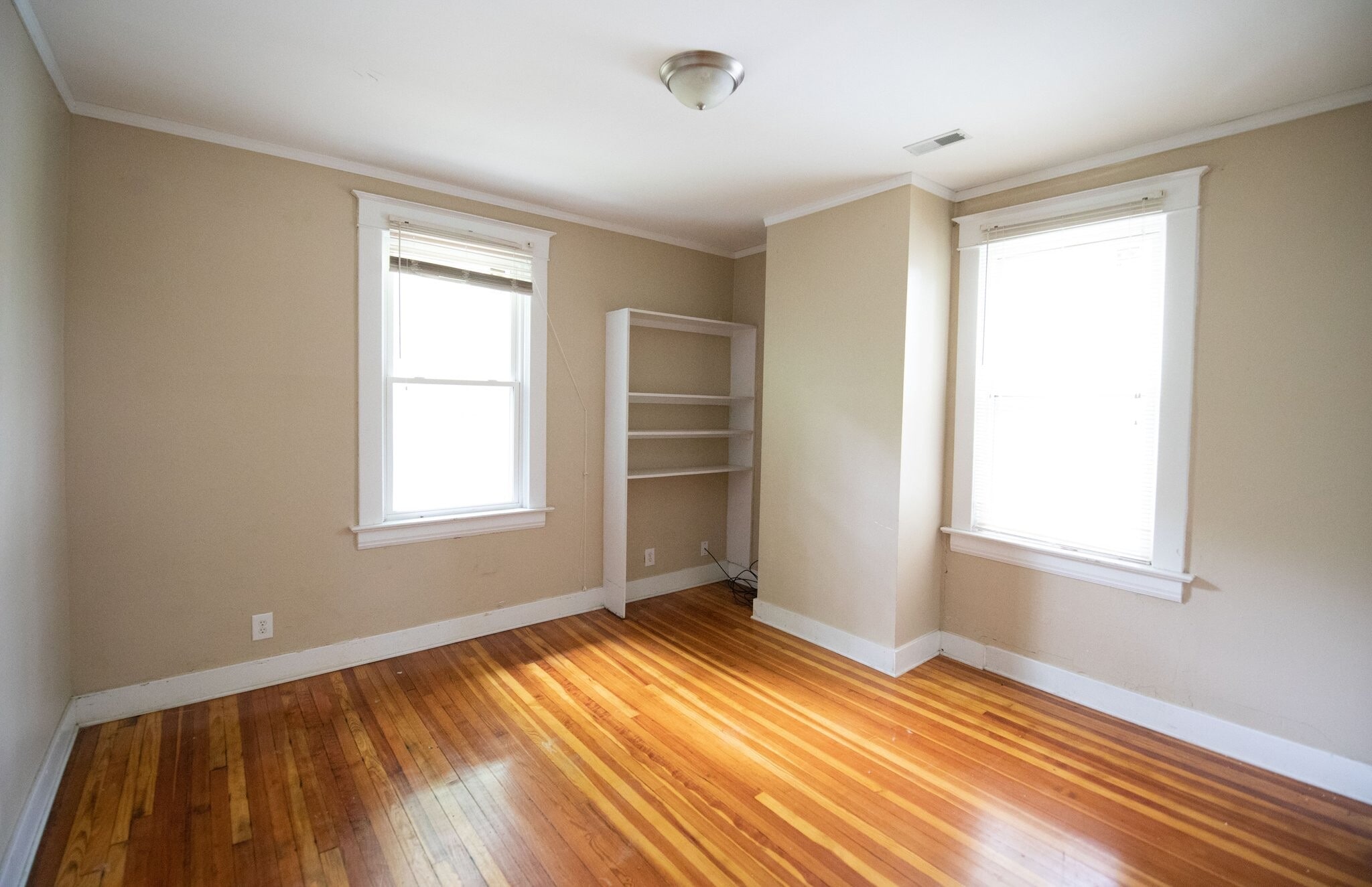 Building Photo - 805 S Sprigg St