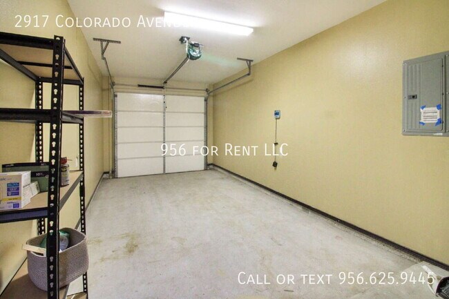 Building Photo - 2917 Colorado Ave