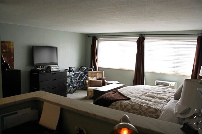 Building Photo - 2Bed/2Bath Condo in Cherry Creek Area!!