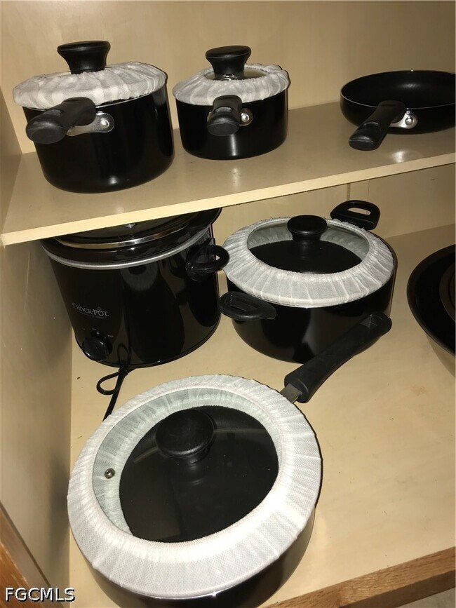 Building Photo - 9600 Roundstone Cir