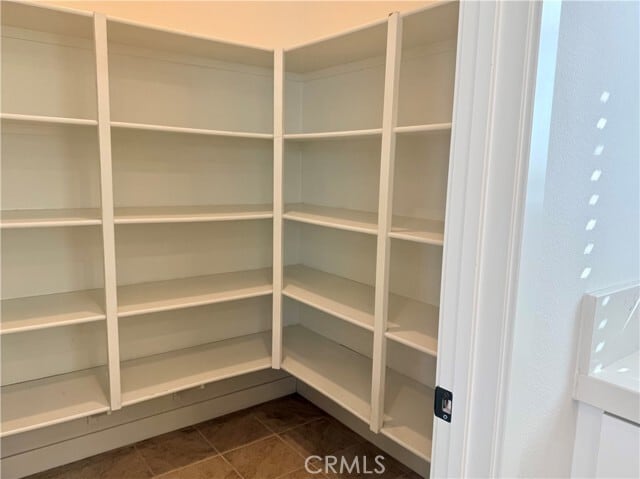 Building Photo - 338 Tank