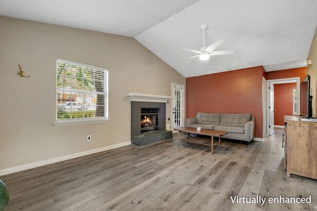 Building Photo - 1552 Cinnamon Bear Cir